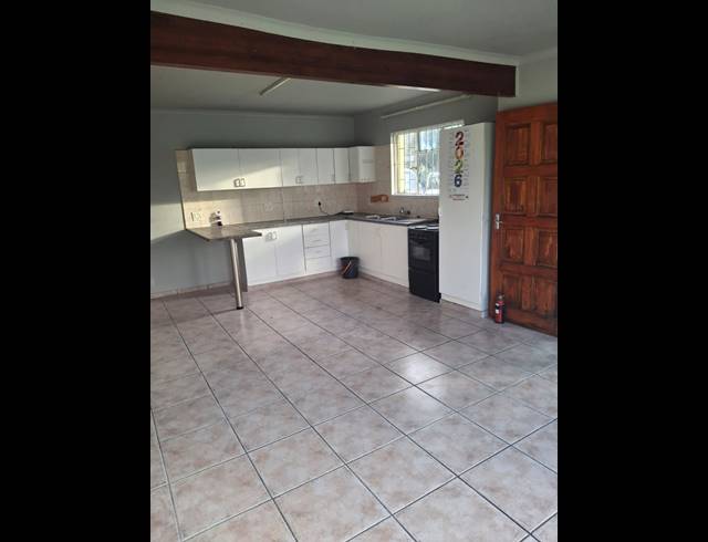 2 BEDROOM APARTMENT TO LET IN SUNSET PARK